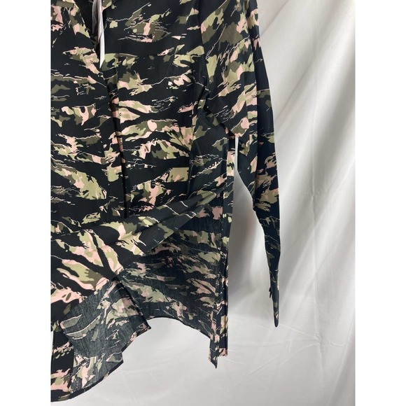 NWT Topshop Oversized Camo Long Sleeve Button Down Blouse Black Green - Picture 4 of 5